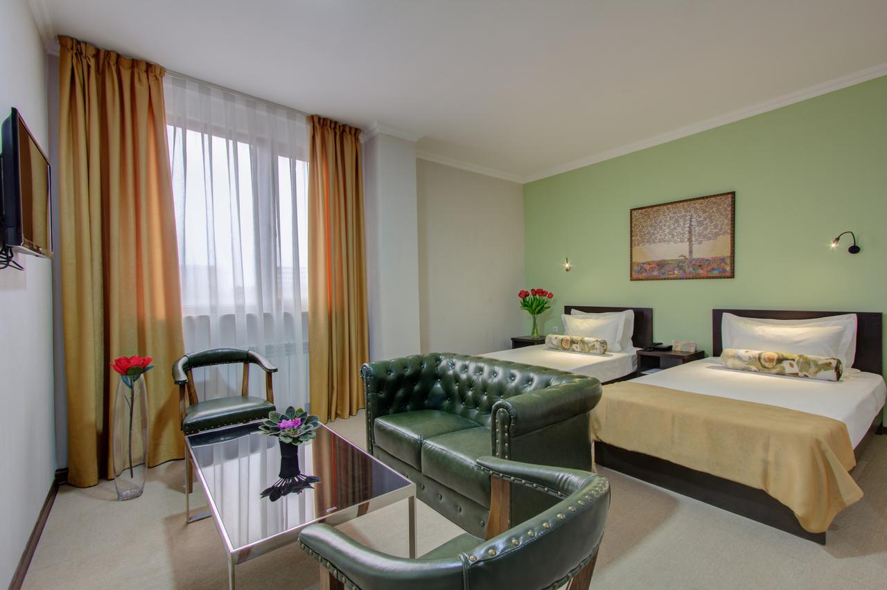 Olive Hotel Бішкек Екстер'єр фото