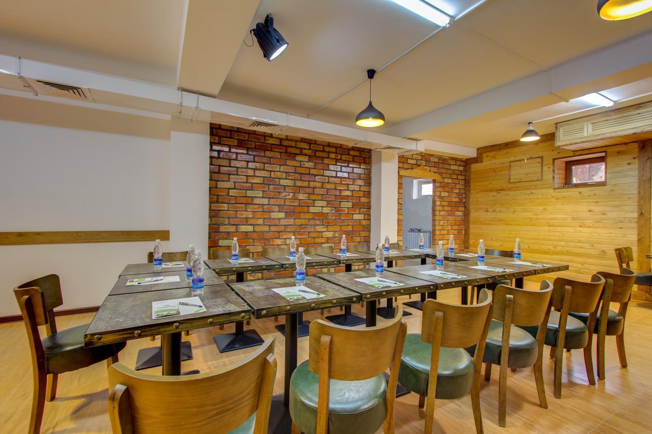 Olive Hotel Бішкек Екстер'єр фото